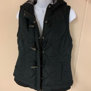 Sonoma vest with hood. Button/zip up.